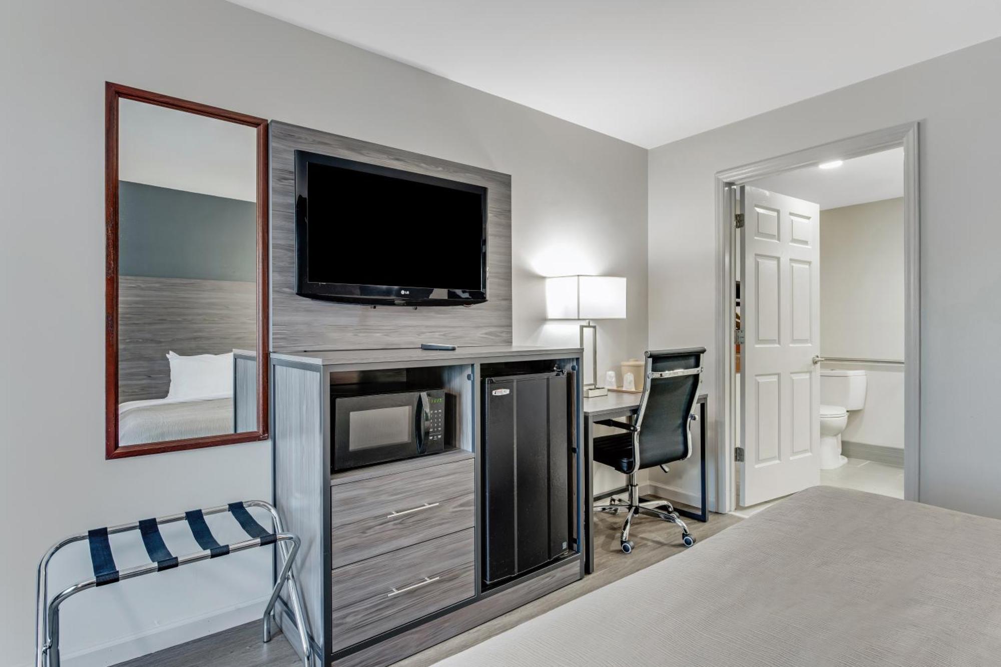 Quality Inn Лоринбърг Екстериор снимка